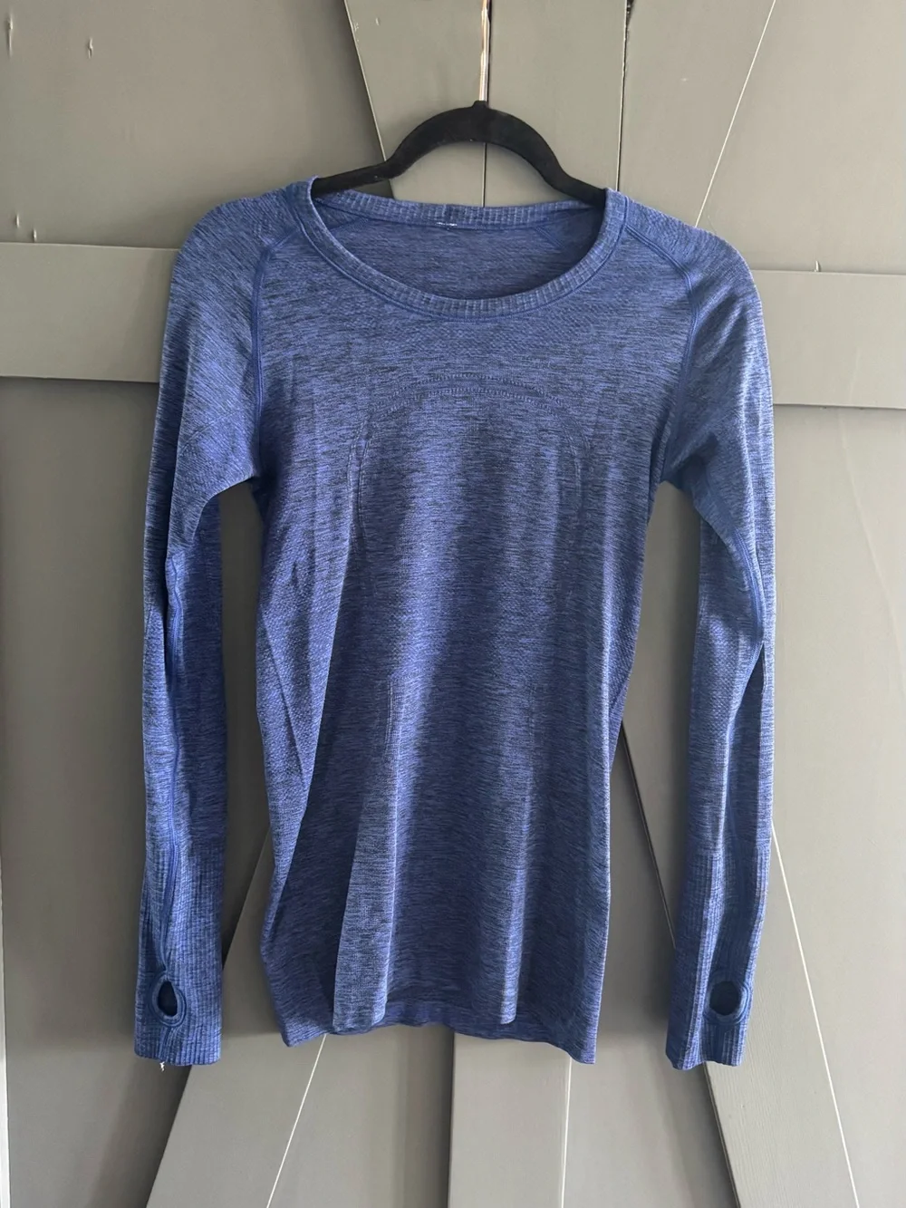 Lululemon Swiftly Tech Blue Long-Sleeve Crewneck Women's Top